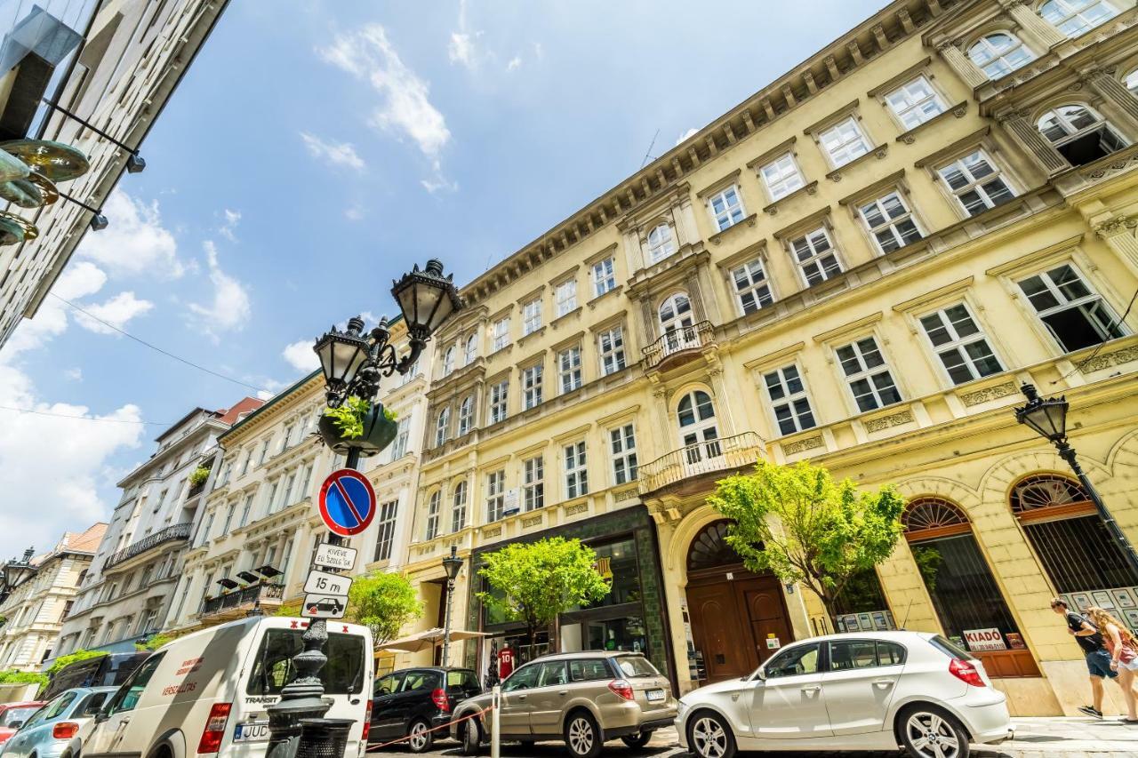 BpR B&W Elegant Home Budapest Exterior foto