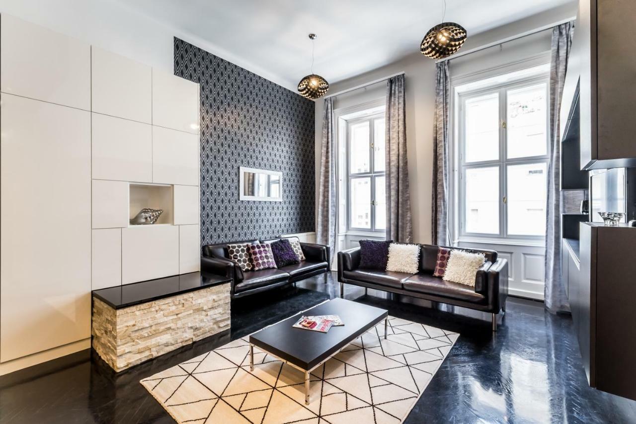 BpR B&W Elegant Home Budapest Exterior foto