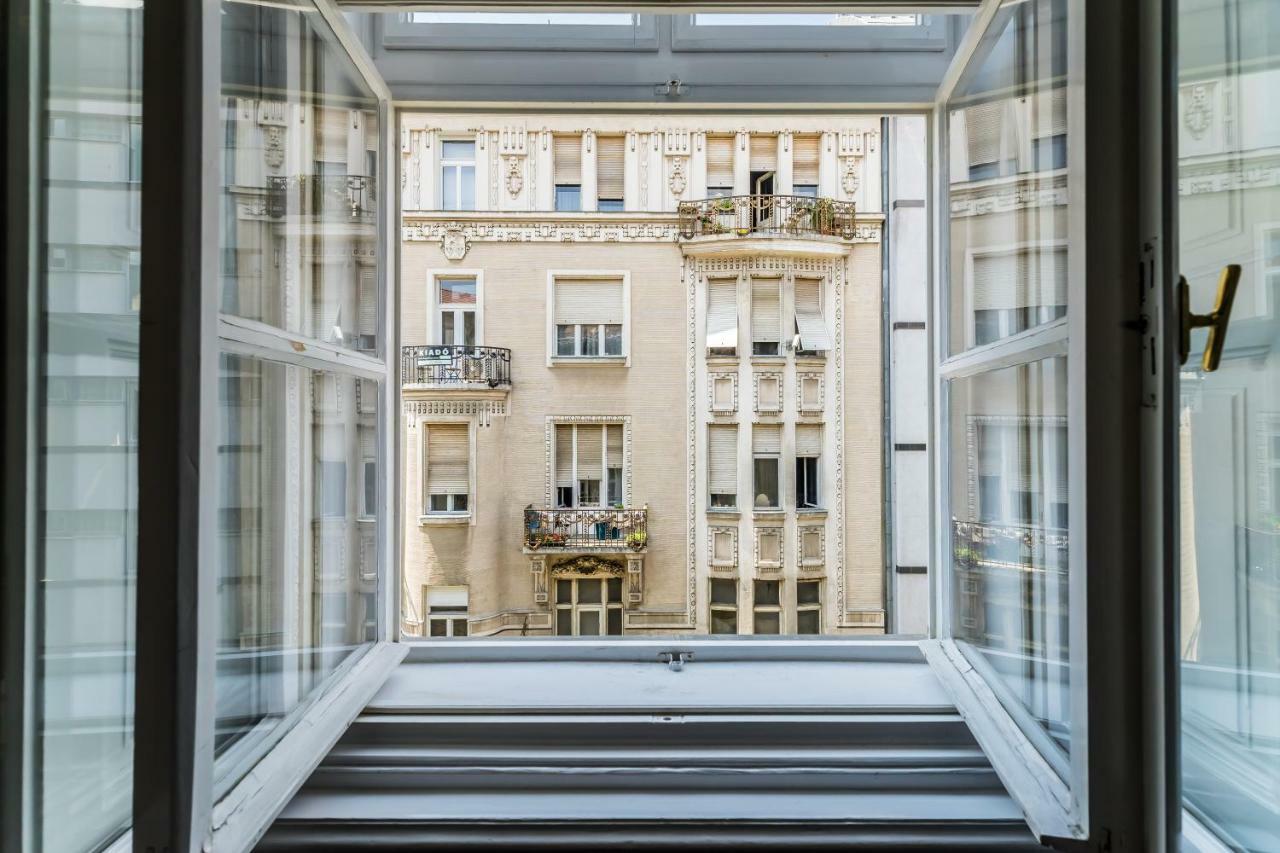 BpR B&W Elegant Home Budapest Exterior foto